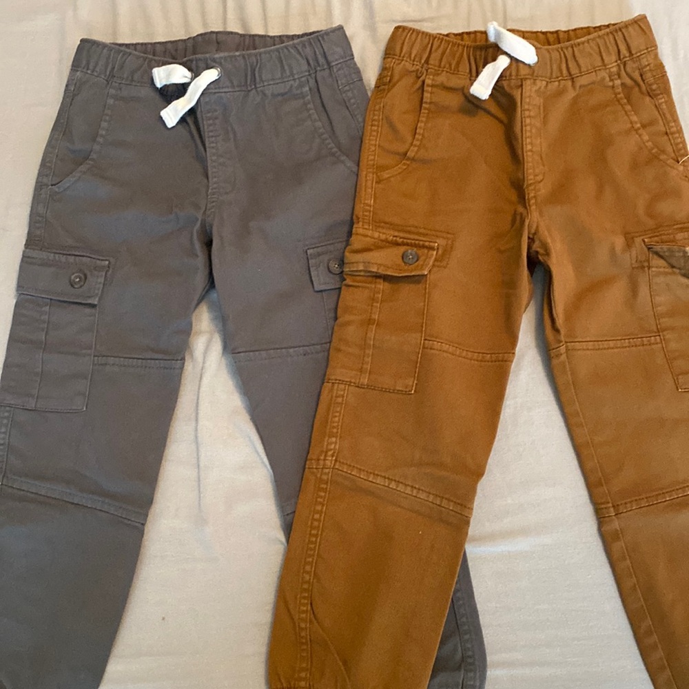 Boys Cat & Jack cargo pants. Qty:2 Sz. 6